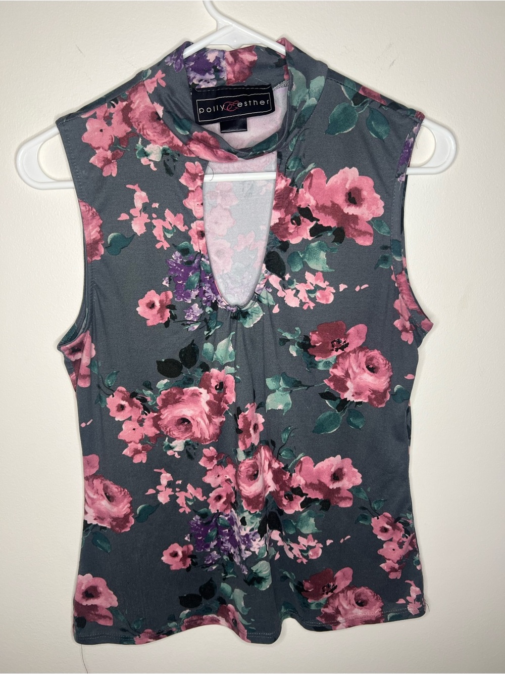 Polly & Esther Gray Floral Sleeveless Mock Neck Keyhole Tank